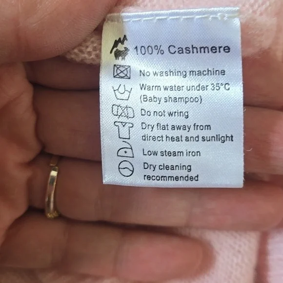 NWOT CASHMERE BOUTIQUE Oversized Cashmere Sweater Sz S - Picture 7 of 7